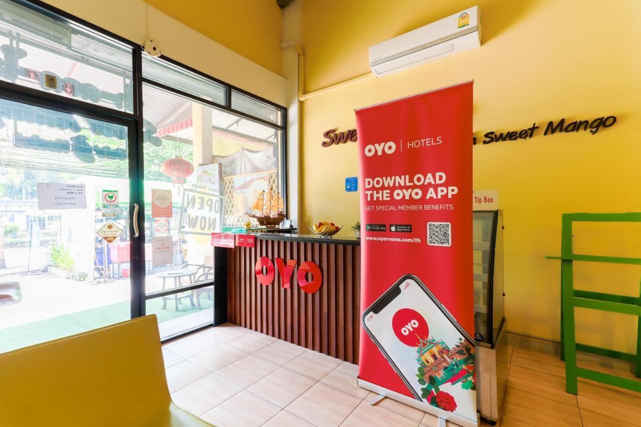 Oyo 743 Sweet Mango Cafe And Hostel Csiangmaj Kültér fotó